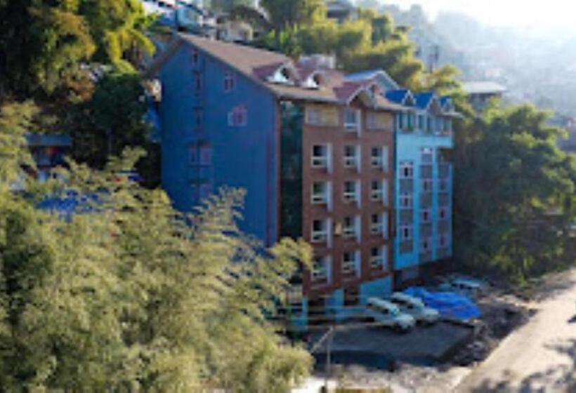 Sevenmirror Hotel , Gangtok