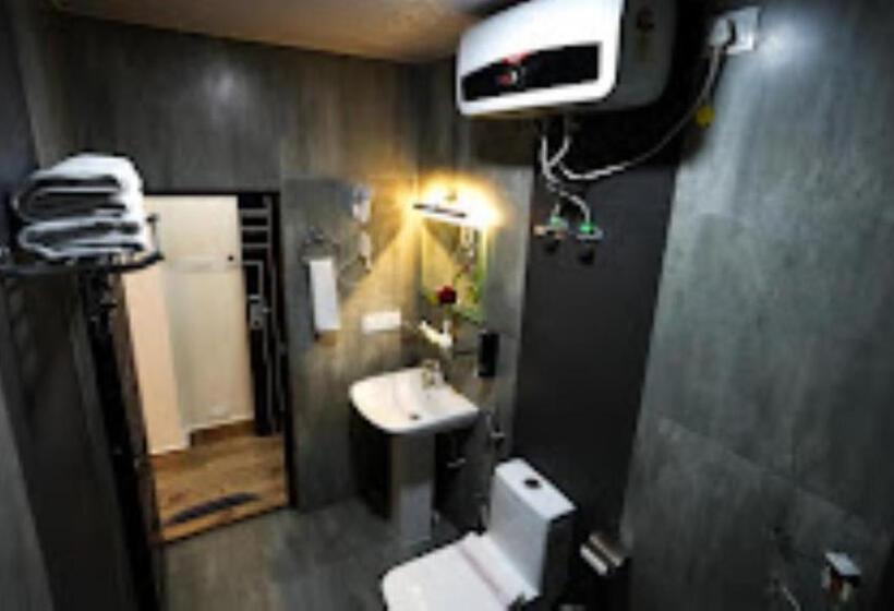 Sevenmirror Hotel , Gangtok