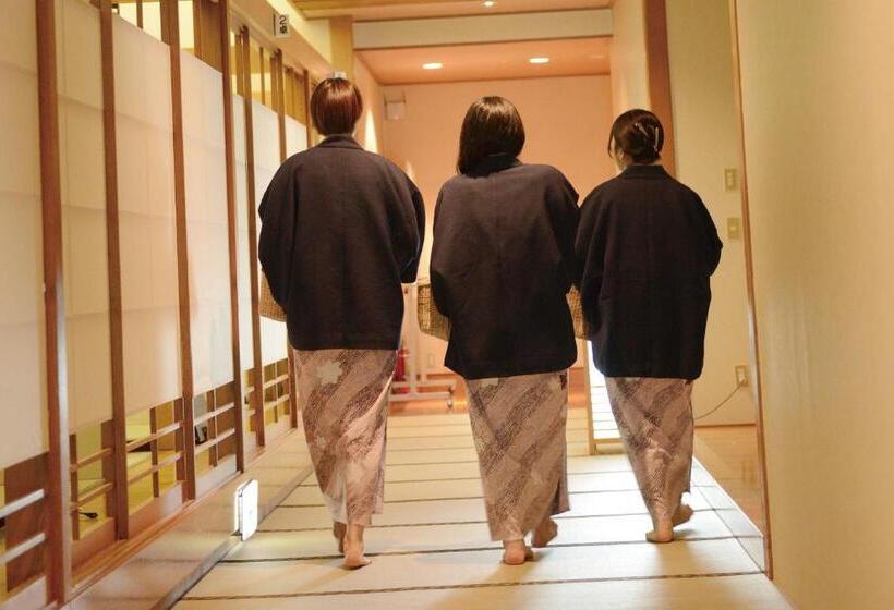 료칸 Yokote Onsen Hotel Plaza Geihin