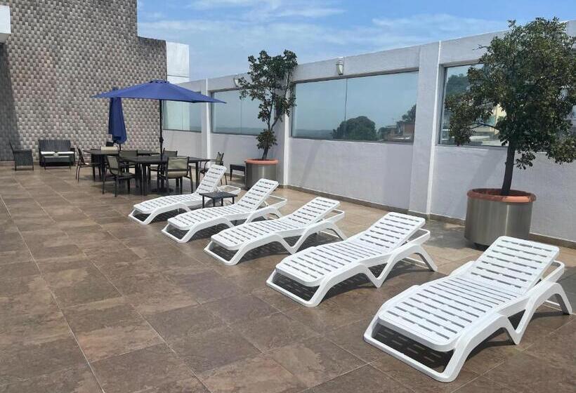 Suite Riverfront Puerto Santa Ana