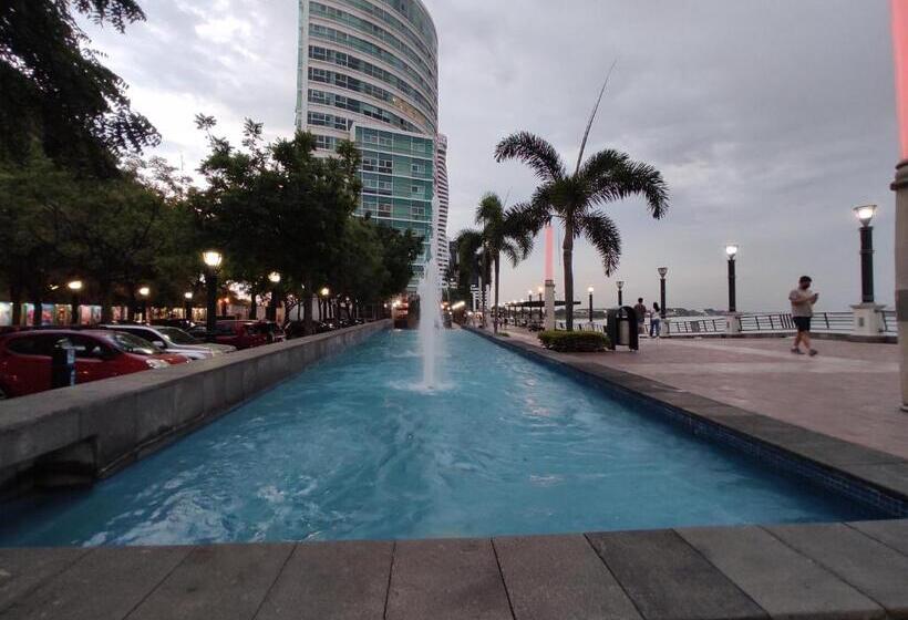 Suite Riverfront Puerto Santa Ana