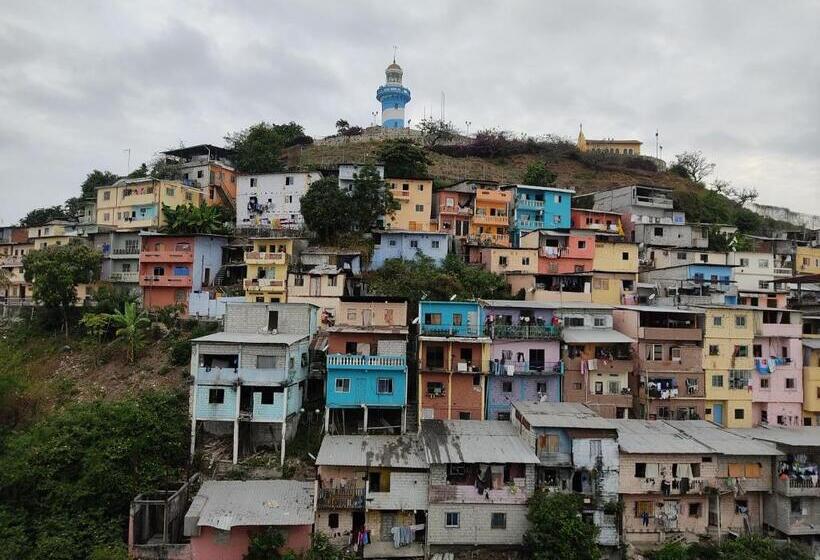 Suite Riverfront Puerto Santa Ana