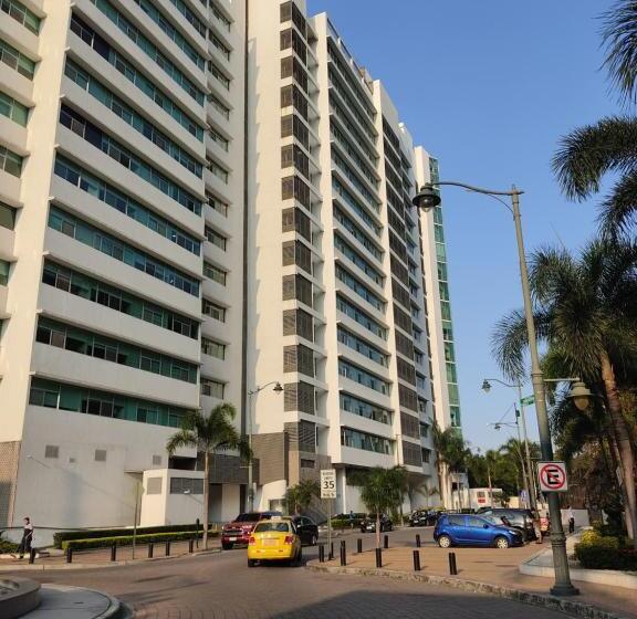 Suite Riverfront Puerto Santa Ana