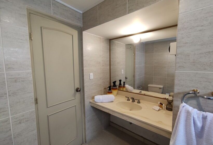 Inti Llaqta Hotel & Suites