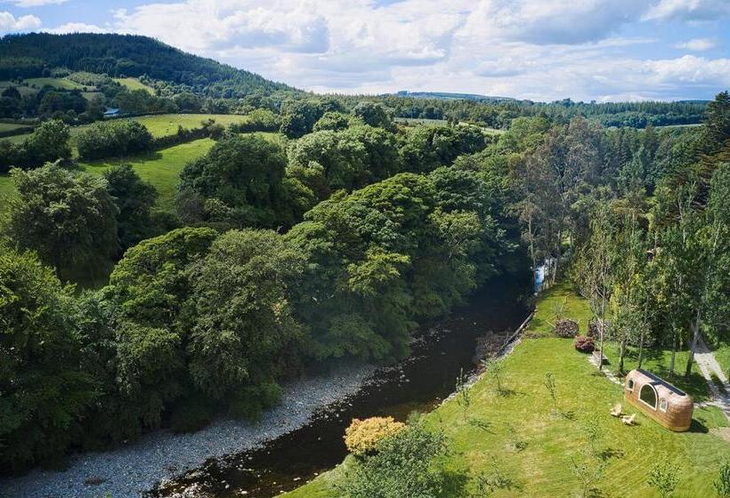 リゾートホテル Enniskeen Estate & Forest Spa   Boutique Riverside Glamping Cabins