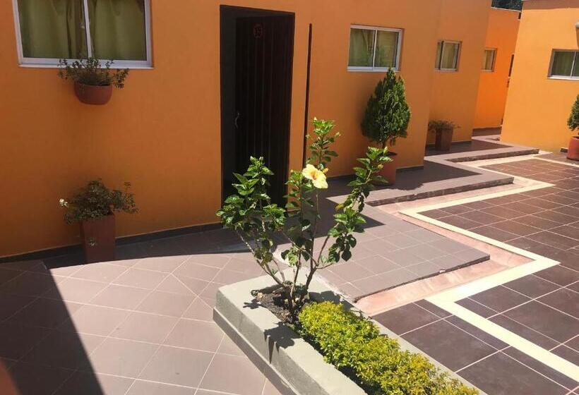 هاستل Hostal El Hangar