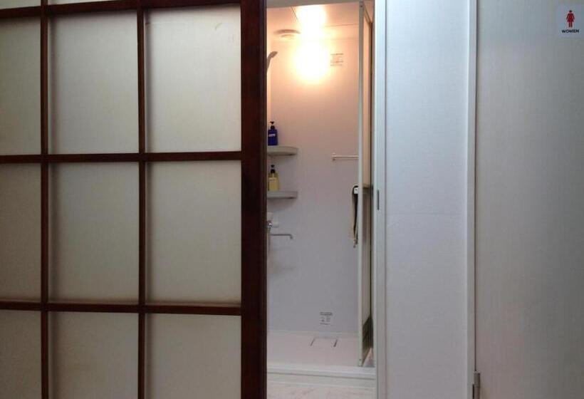 הוסטל Keys House