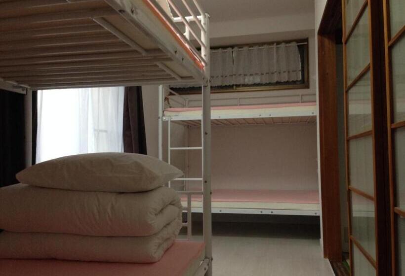 הוסטל Keys House