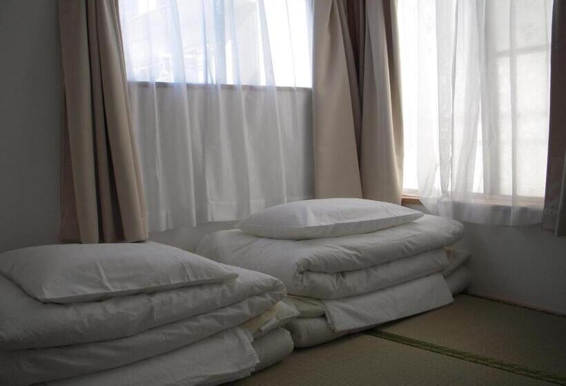 הוסטל Keys House