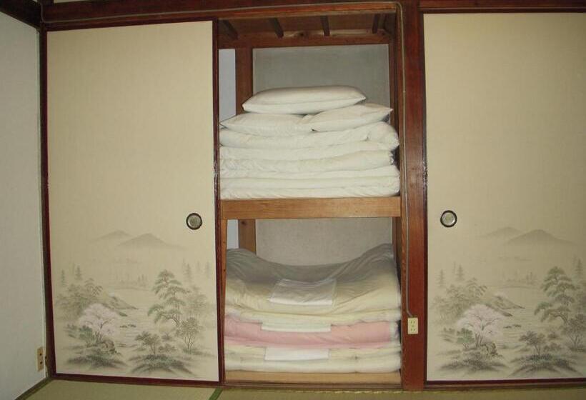 הוסטל Keys House