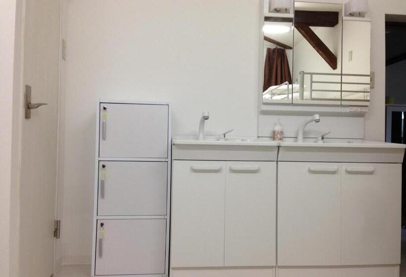 הוסטל Keys House