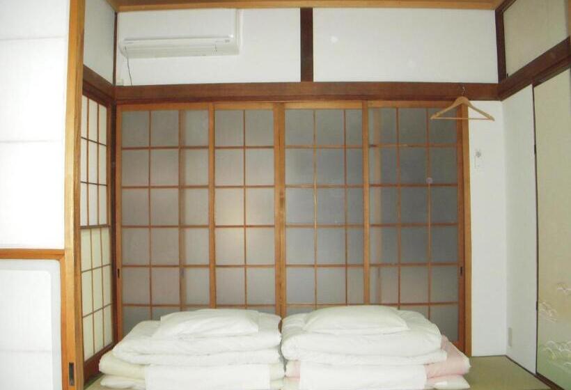 הוסטל Keys House