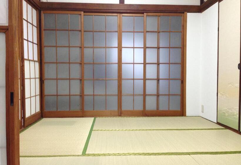 הוסטל Keys House