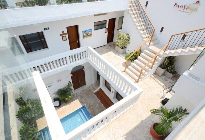 ユースホステル Masaya Santa Marta