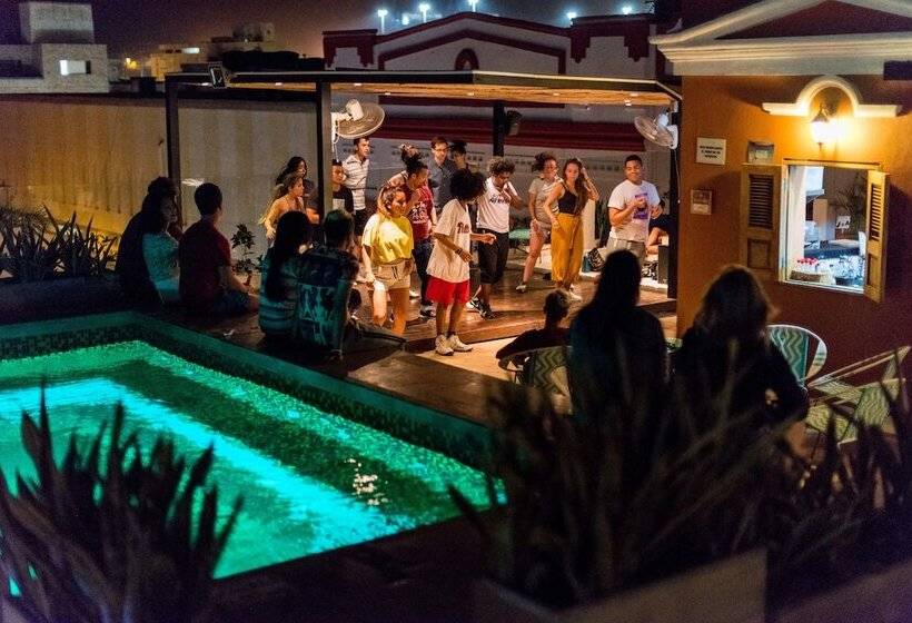 ユースホステル Masaya Santa Marta