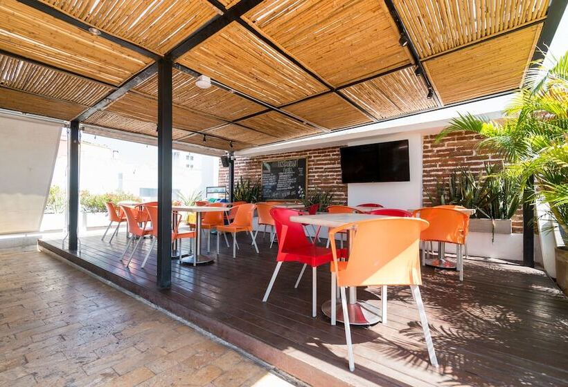 ユースホステル Masaya Santa Marta