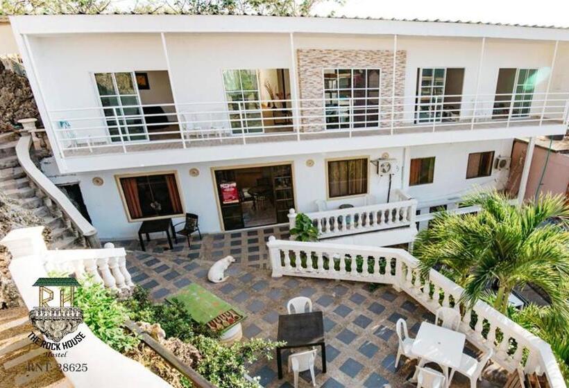 הוסטל The Rock House Eco