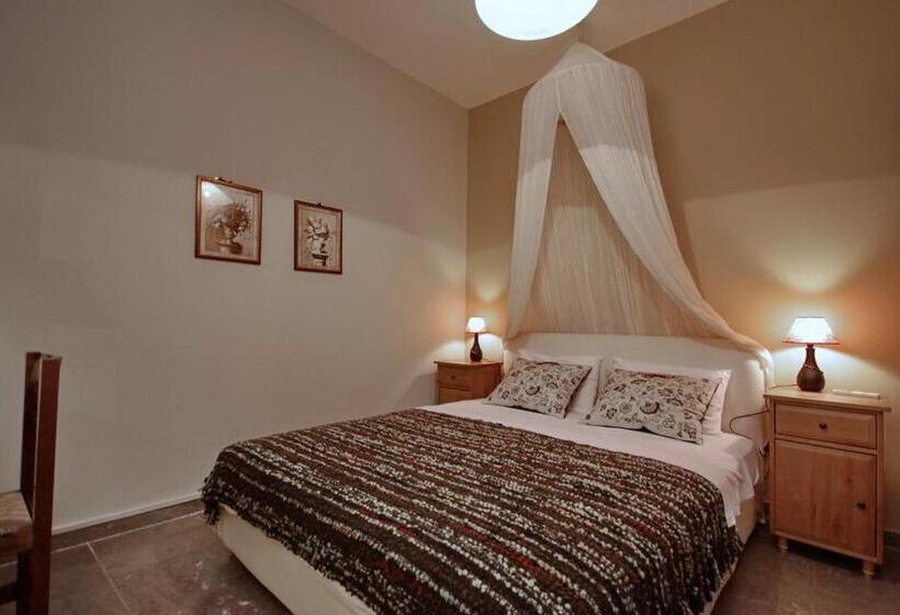 Aloe Luxury Apartments & Suites