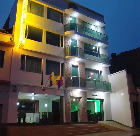 Apartahotel Vincent Suites