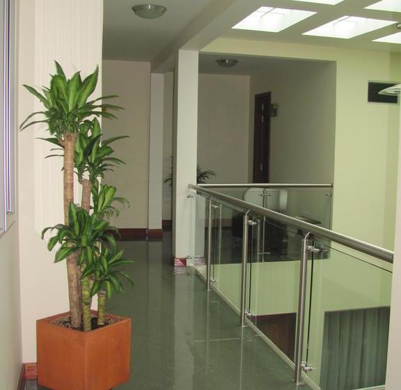 Apartahotel Vincent Suites