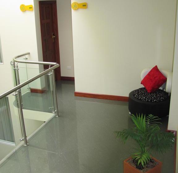 Apartahotel Vincent Suites