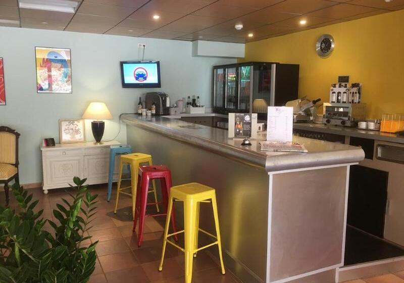 Appart Hotel Castel Emeraude, Charme Et Caractère