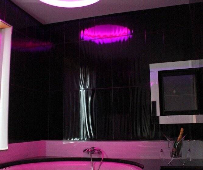 مسافرخانه Monte Carlo Love Porto