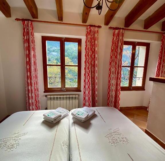 Hostal Villa Verde Adults Only