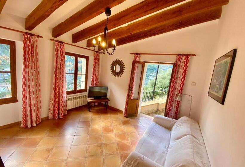 Hostal Villa Verde Adults Only