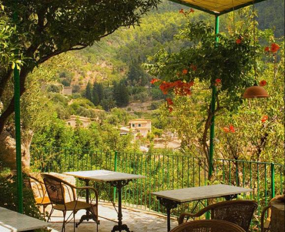 Hostal Villa Verde Adults Only