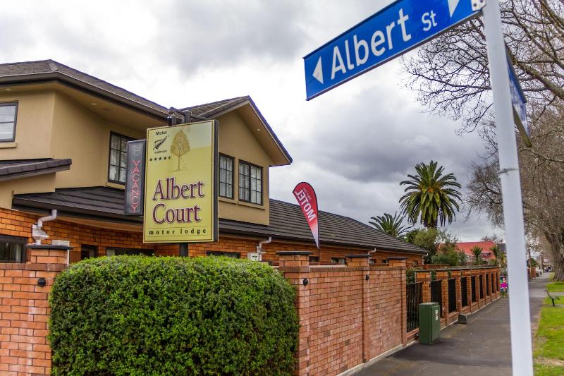 ホテル Albert Court Motor Lodge