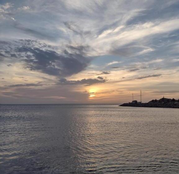 فندق Andalucía Inn