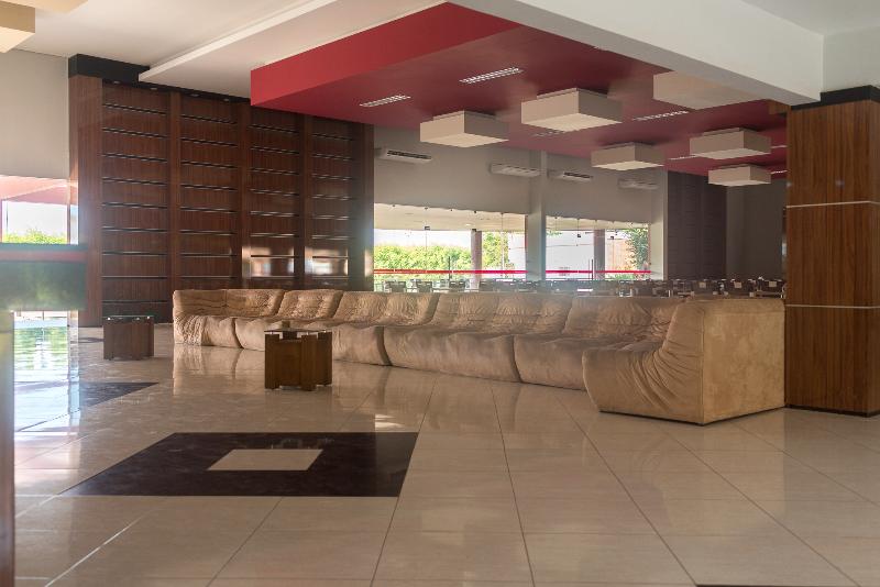 فندق Aram Premium