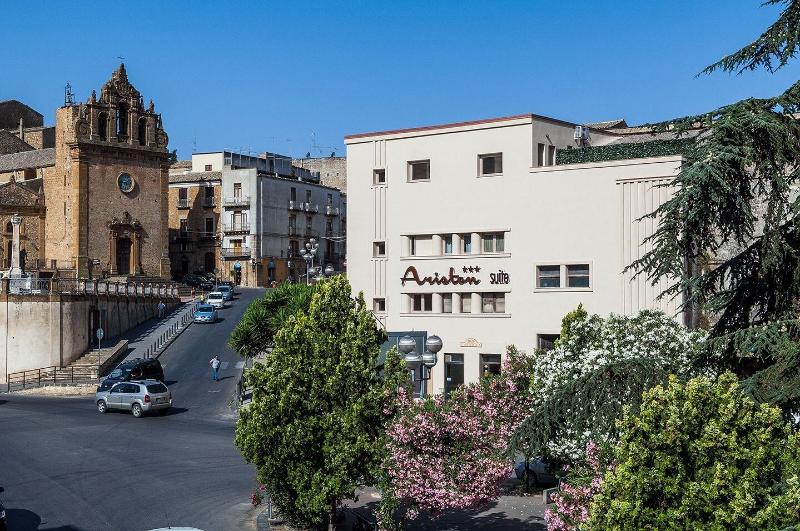 فندق Ariston Suite