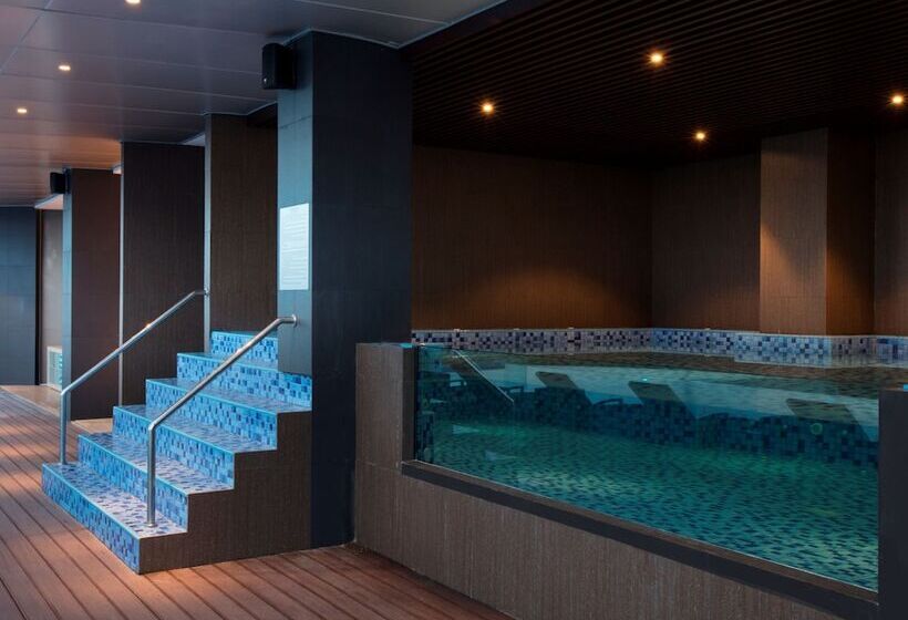 فندق Wyndham Panbil Batam