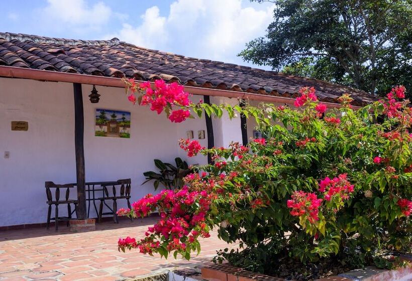 ホテル Campestre El Santuario