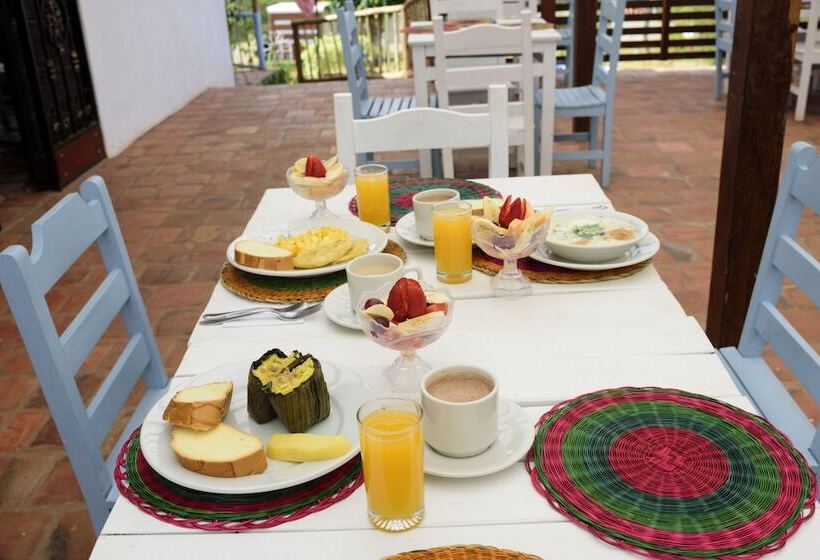 ホテル Campestre El Santuario