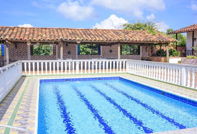 ホテル Campestre El Santuario