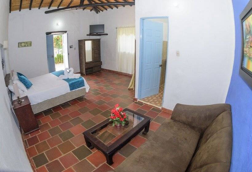 هتل Campestre El Santuario