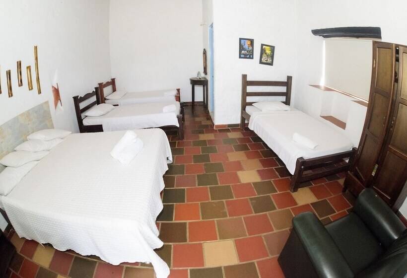 ホテル Campestre El Santuario