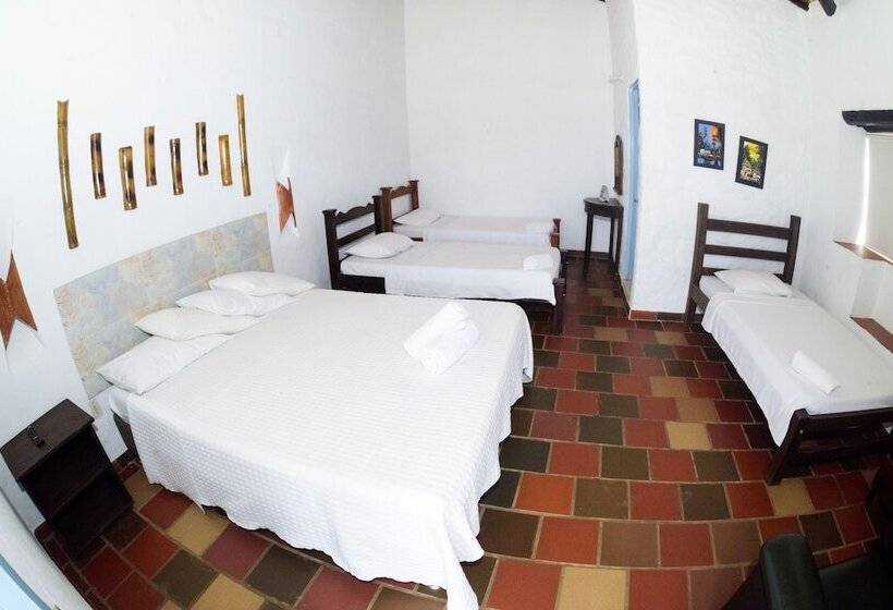 ホテル Campestre El Santuario