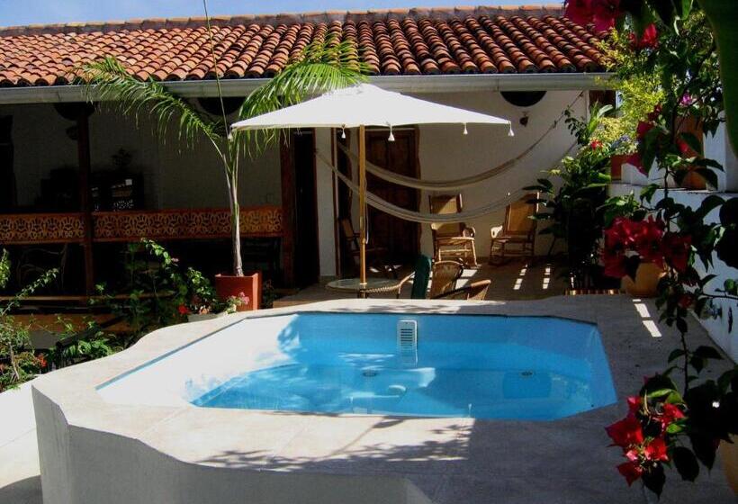 هتل Casa Belle Epoque