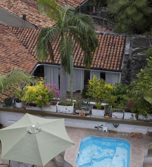 Отель Casa Belle Epoque