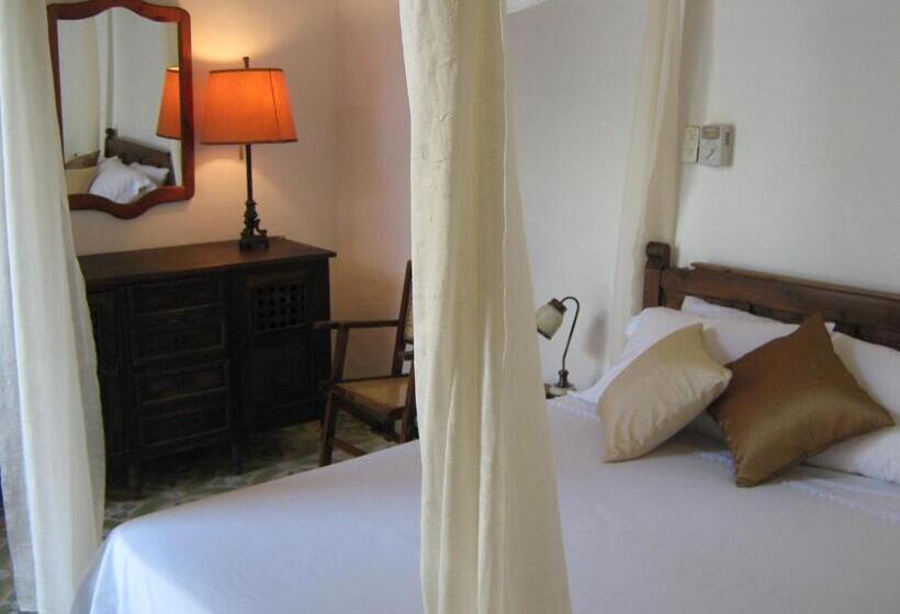 Отель Casa Belle Epoque