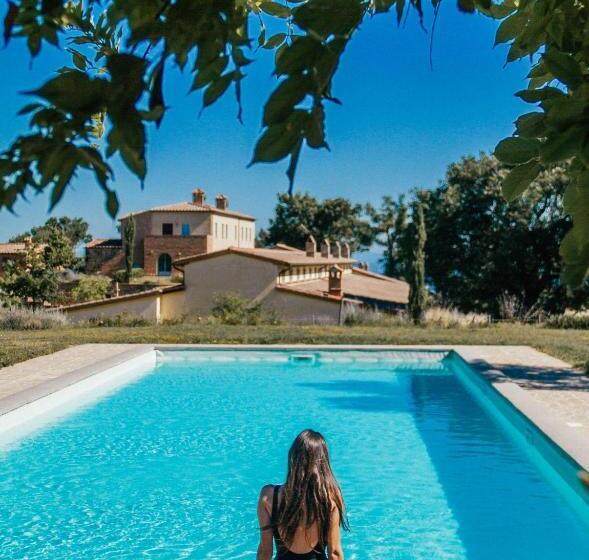 בית מלון כפרי Cignella Resort