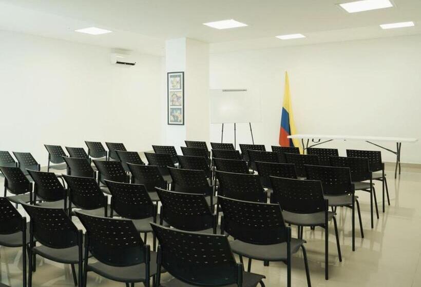 Отель Cinco Monteria