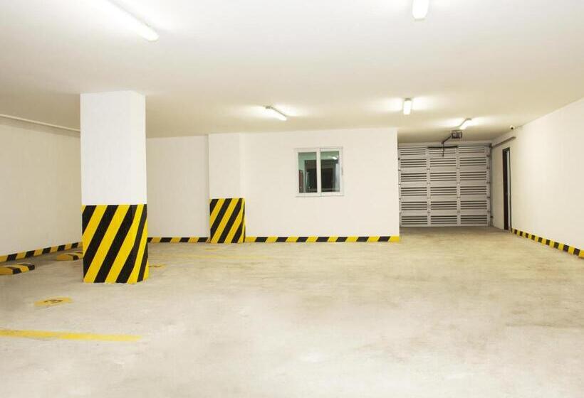 هتل Cinco Monteria