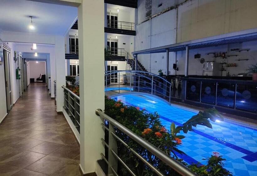 酒店 Confort Plaza