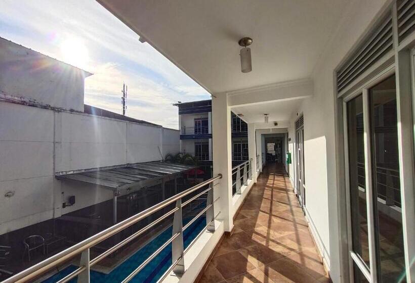 酒店 Confort Plaza