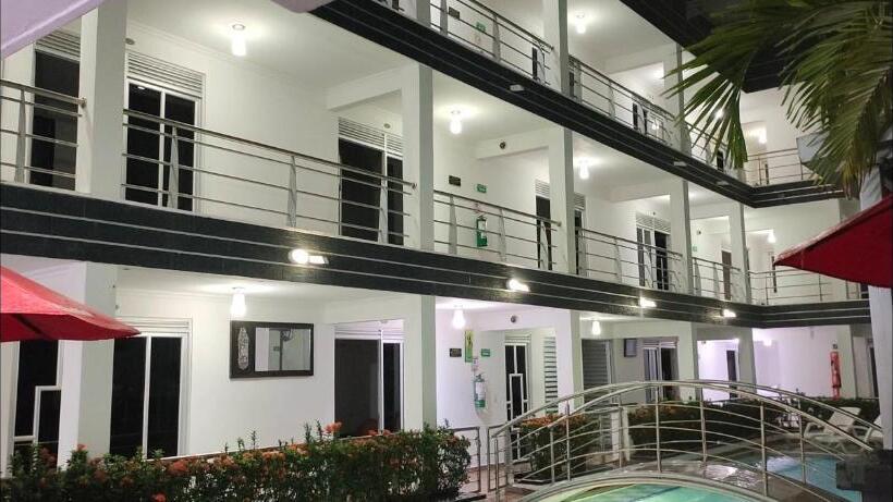 酒店 Confort Plaza